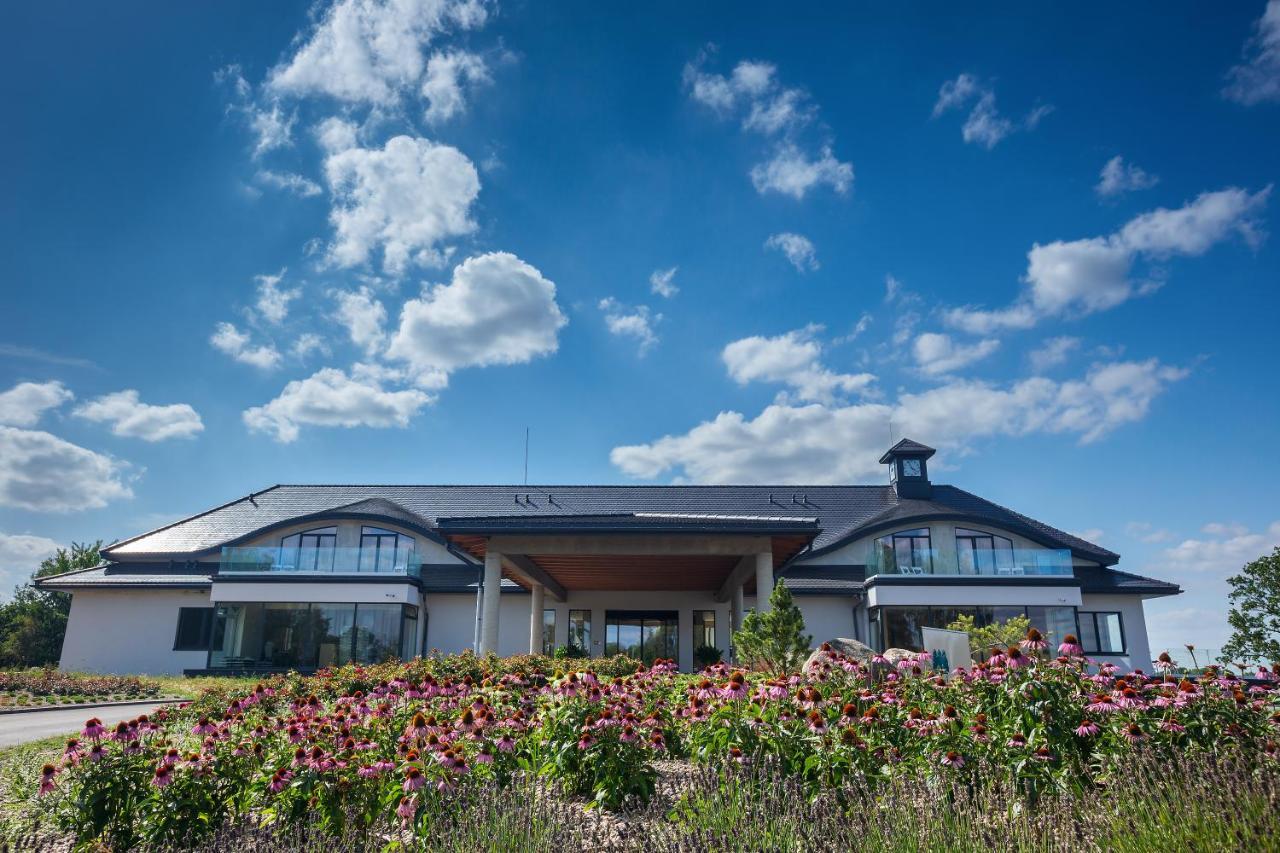 Modry Las Golf Resort Choszczno Exterior foto